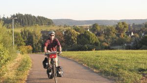 Bild radelnder Werner bei Trossingen