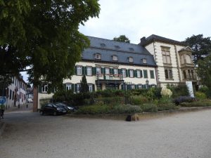 Platz von Montichard, Eltville