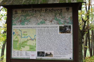 Infotafel vor dem Abzweig zum Weißen Berg